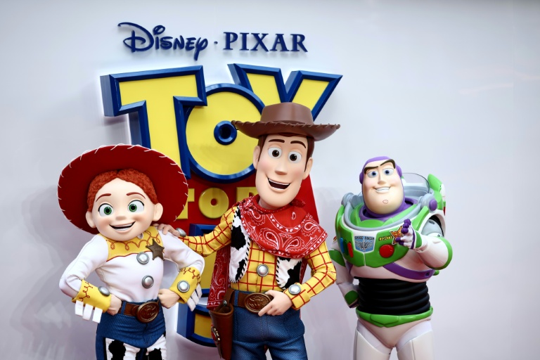 Jessie, Woody et Buzz l'Éclair, personnages de Toy Story, lors du lancement britannique du film 
