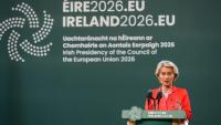 Les discussions visant à résoudre les tensions commerciales entre l'Union européenne et la Chine doivent parvenir à des résultats, sans quoi les 27 devront agir pour protéger leurs entreprises, a mis en garde vendredi la cheffe de l'exécutif européen Ursula von der Leyen