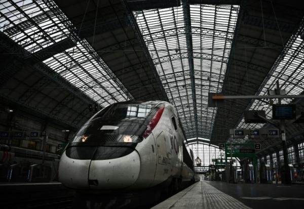 Les quatre syndicats représentatifs de la SNCF - CGT, Unsa, SUD-Rail et CFDT - ont appelé à la grève pour réclamer des hausses de salaires face à une inflation qui s'envole
