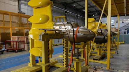 Atelier d'assemblage des sonars Captas de Thales à Brest, le 1er octobre 2025