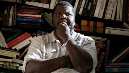 L'écrivain canado-haïtien Thélyson Orélien, le 24 septembre 2026 à Manosque, dans le sud-est de la France