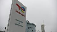 Le tribunal judiciaire de Paris a enjoint jeudi à TotalEnergies d'intégrer les émissions de gaz à effet de serre de ses clients dans son plan de vigilance