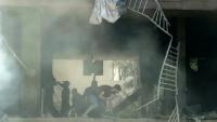 Des habitants recherchent des survivants sur le site d'une frappe aérienne israélienne qui a ciblé un bâtiment dans la banlieue sud de Beyrouth, le 14 juin 2026 au Liban