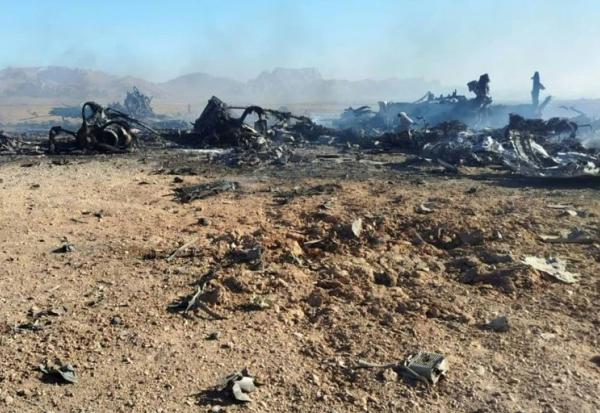 Photo émanant du média officiel du Corps des gardiens de la Révolution islamique (CGRI) d'Iran, Sepah News, le 5 avril 2026, montrant les débris d'un avion américain que l'Iran affirme avoir abattu dans le centre du pays 