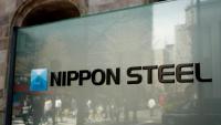 Le logo de Nippon Steel à Tokyo, le 10 avril 2025