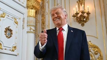 Le président américain Donald Trump dans sa résidence de Mar-a-Lago, à Palm Beach, le 16 janvier 2026