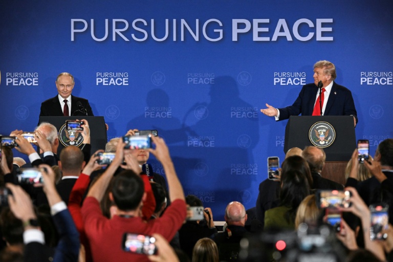 Donald Trump et Vladimir Poutine à Anchorage, en Alaska, le 15 août 2025