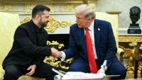 Le président ukrainien Volodymyr Zelensky et le président américain Donald Trump dans le Bureau ovale à Washington, le 18 août 2025