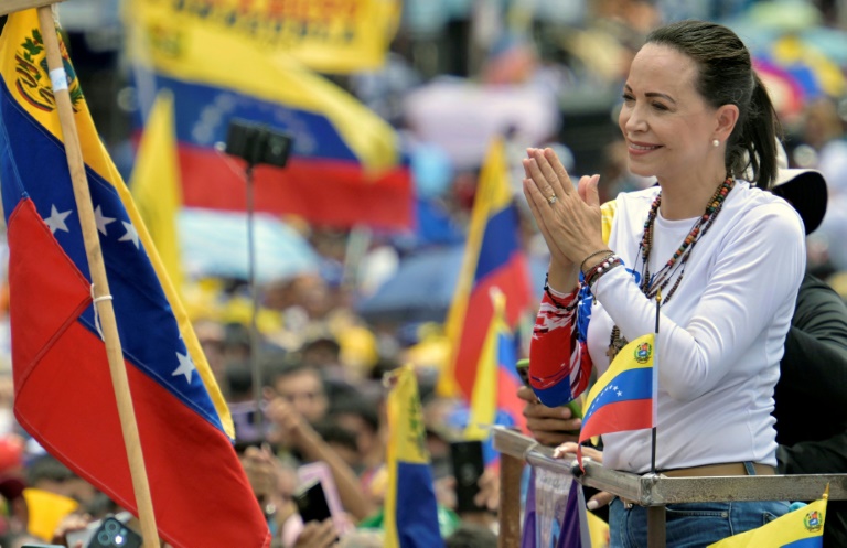 La cheffe de l'opposition vénézuélienne Maria Corina Machado lors d'un rassemblement de campagne du candidat à la présidence Edmundo Gonzalez Urrutia, à Barinas, au Venezuela, le 6 juillet 2024