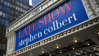 "The Late Show with Stephen Colbert" à l'affiche du Ed Sullivan Theater, où est produite l'émission de Colbert, le 18 juillet 2025 à New York
