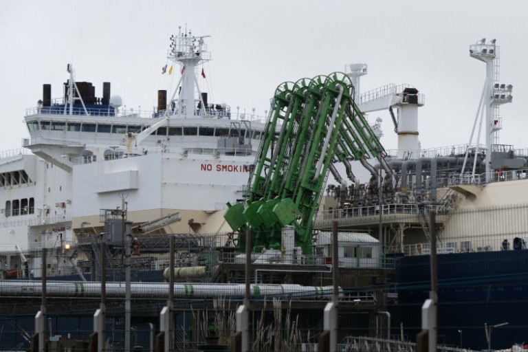 Un navire méthanier au terminal de Montoir-de-Bretagne le 10 mars 2022