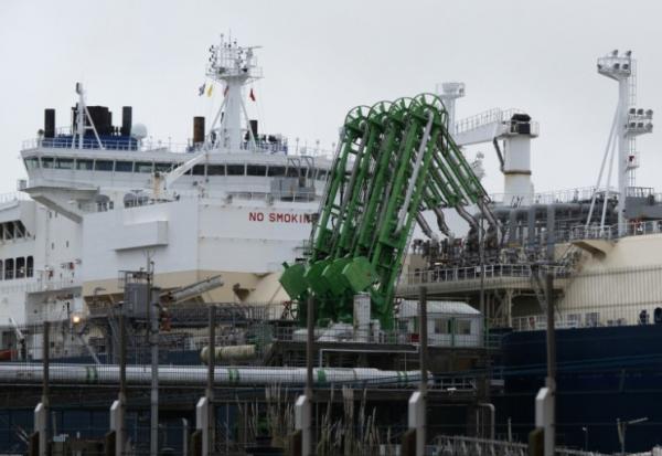 Un navire méthanier au terminal de Montoir-de-Bretagne le 10 mars 2022