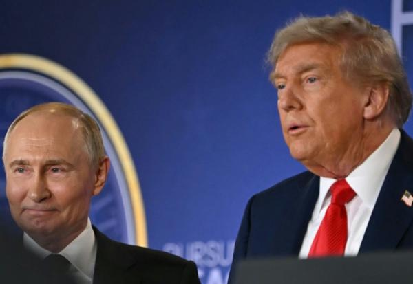 Donald Trump et Vladimir Poutine à Anchorage, en Alaska, le 15 août 2025