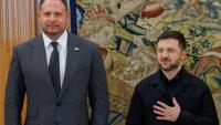 Le président ukrainien Volodymyr Zelensky (à droite) et Andriï Iermak, à Madrid, le 18 novembre 2025