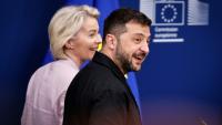Le président ukrainien Volodymyr Zelensky et la présidente de la Commission européenne Ursula von der Leyen à Bruxelles, le 17 août 2025