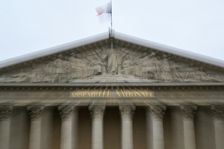 Une pétition a été lancée sur le site de l'Assemblée nationale, intitulée 