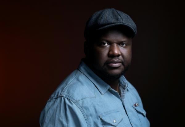 L'écrivain canado-haïtien Thélyson Orélien, à Paris le 8 septembre 2026