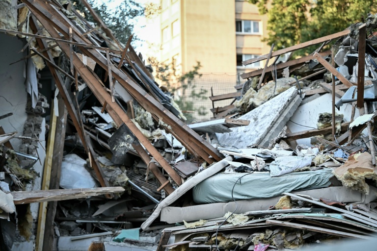 Les décombres d'un pavillon après une explosion provoquée par une fuite de gaz à Aubervilliers, en Seine-Saint-Denis le 6 septembre 2026