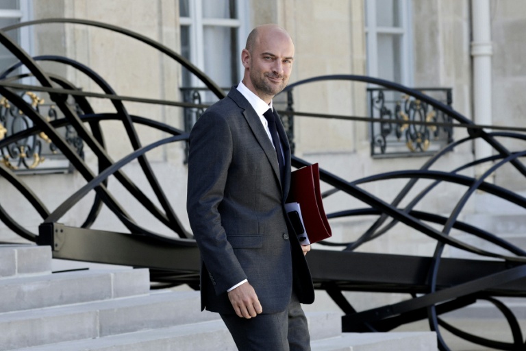Jean-Noël Barrot, ministre des Affaires étrangères, à la sortie de l'Elysée, le 27 août 2025 à paris
