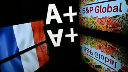 Plus d'un mois après avoir inopinément abaissé la note de la France, S&P Global Ratings pourrait à nouveau se prononcer sur la solvabilité du pays, confronté à de difficiles débats budgétaires à l'issue incertaine