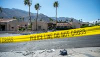 Un ruban de police est visible devant une clinique spécialisée dans la procréation médicalement assistée (PMA) endommagée après l'explosion d'une bombe à l'extérieur du bâtiment à Palm Springs, en Californie, le 17 mai 2025