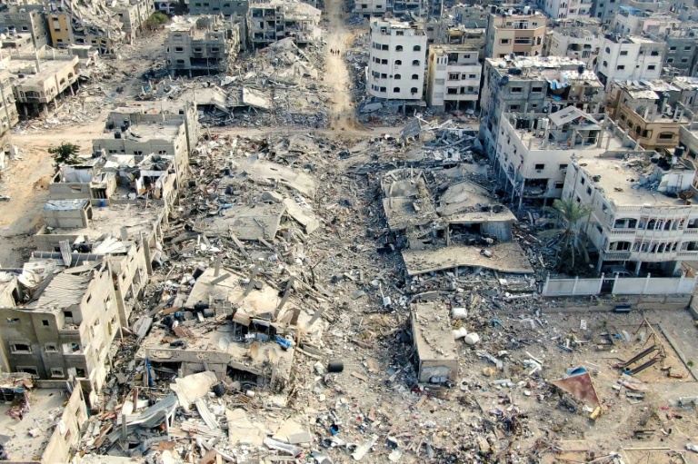Les ruines de Beit Lahia après des bombardements d'Israël sur le nord de Gaza, le 26 décembre 2023 - - photo prise par Mohammed Abed, qui travaillait à Gaza pour l'Agence France-Presse jusqu'en avril 2024