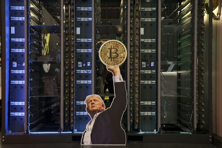Le visage de Donald Trump sur un serveur lors d'une conférence Bitcoin à Las Vegas aux Etats-Unis, le 27 mai 2025