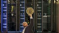 Le visage de Donald Trump sur un serveur lors d'une conférence Bitcoin à Las Vegas aux Etats-Unis, le 27 mai 2025