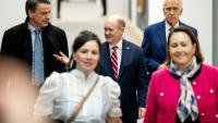 Le sénateur démocrate américain Chris Coons à son arrivée avec la délégation bipartisane du Congrès américain à Copenhague, au Danemark, le 16 janvier 2026