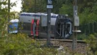 Photo d'une voiture du TER qui a déraillé faisant 44 blessés à Cléon, en Seine-Maritime, le 12 septembre 2026