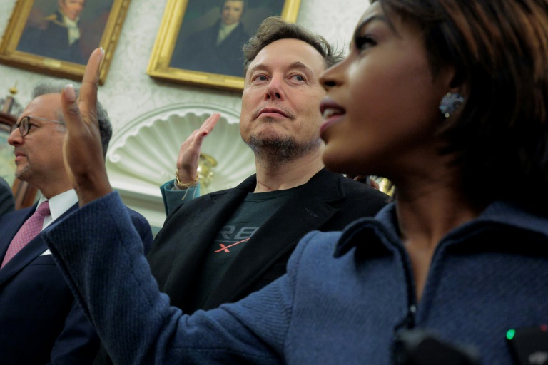 Elon Musk assiste dans le Bureau ovale à la réception de Cyril Ramaphosa par Donald Trump, le 21 mai 2025 à Washington