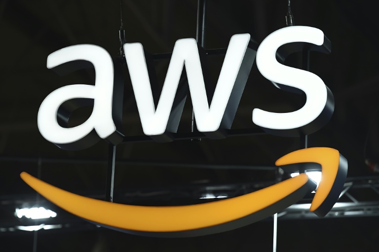 Plusieurs sites, jeux en ligne et applications populaires ont été inaccessibles plusieurs heures lundi matin après une panne aux Etats-Unis d'Amazon Web Services (AWS), la plateforme cloud d'Amazon