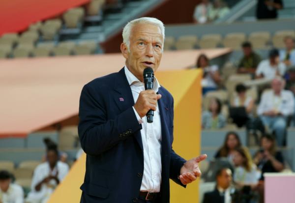 Le président du Medef Patrick Martin avant le début des débats entre sept candidats à la présidentielle organisé par l'organisation patronale, le 27 août 2026 à Paris