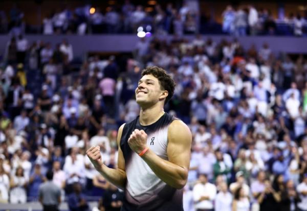 L'Américain Ben Shelton lors de son match contre son compatriote Frances Tiafoe en demi-finale de l'US Open, à New York, le 11 septembre 2026