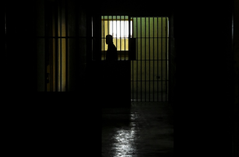 Un détenu au centre pénitentiaire El Rodeo à Guatire, le 1er juillet 2016 au Venezuela