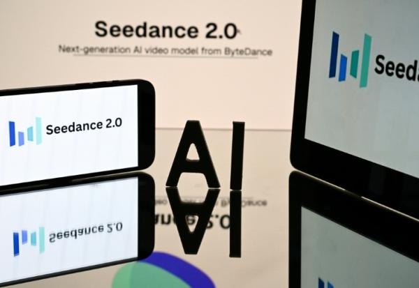 Le logo Seedance 2.0, un modèle grand public d'intelligence artificielle (IA) qui permet de générer des vidéos grâce à des instructions textuelles, déployé par le géant technologique chinois ByteDance, propriétaire de TikTok