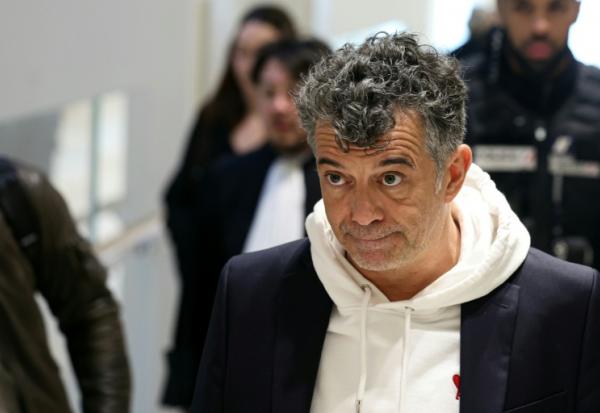 Stéphane Plaza arrive au palais de justice de Paris le 18 février 2025