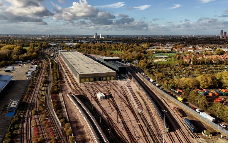 Vue aérienne du dépôt ferroviaire de Temple Mills, à Londres, le 27 octobre 2025