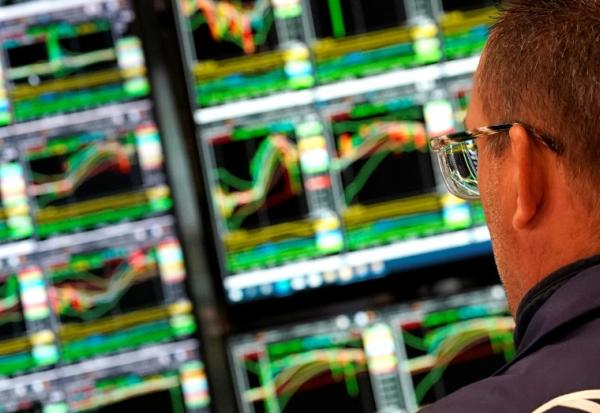 Un opérateur à la Bourse de New York le 8 mai 2025.