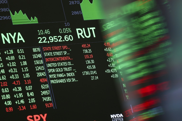 Un écran à la Bourse de New York, le 11 mai 2026