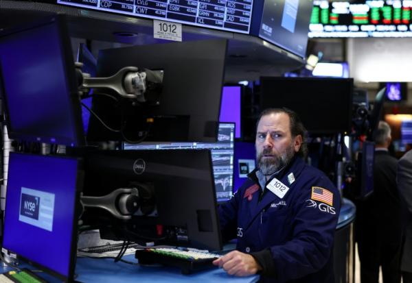 Un opérateur à la Bourse de New York, le 1er décembre 2025