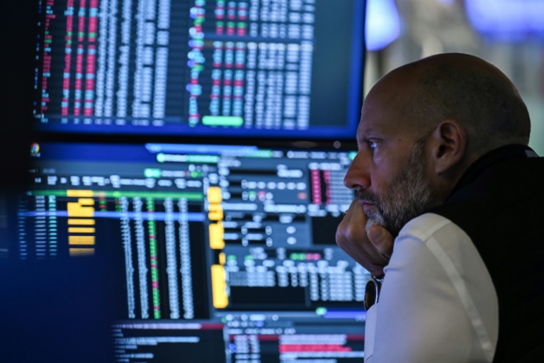 Un opérateur à la Bourse de New York, le 18 juillet 2025