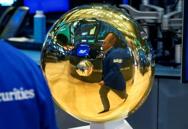 Un opérateur à la Bourse de New York, le 8 mai 2025.