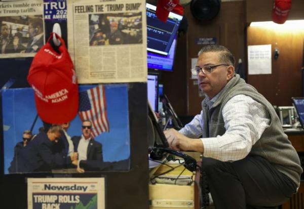 Un opérateur à la Bourse de New York le 22 avril 2026
