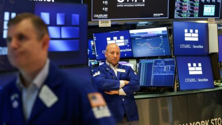 Des opérateurs à la Bourse de New York, le 15 septembre 2025