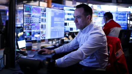 Un opérateur à la Bourse de New York, le 2 avril 2026