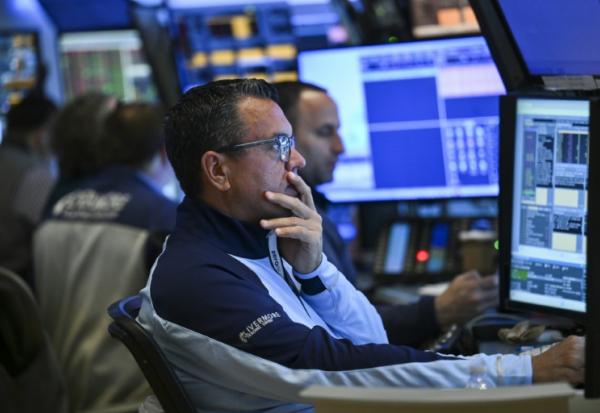 Un opérateur à la Bourse de New York, le 29 avril 2025.