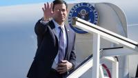 Le secrétaire d'Etat américain Marco Rubio à l'aéroport de Lisbonne, le 8 octobre 2026 au Portugal