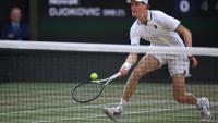 Le N.1 mondial, l'Italien Jannik Sinner, en demi-finale de Wimbledon contre le Serbe Novak Djokovic, le 10 juillet 2026 à Londres