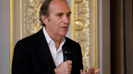 Le milliardaire français Xavier Niel à l'Elysée, à l'occasion d'un sommet sur l'intelligence artificielle, le 21 mai 2024 à Paris 